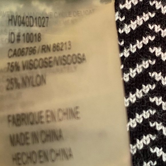 Tristan Mens Black/White Chevron Pattern Soft V-neck Cozy Knit Sweater-Sz-XL - Picture 16 of 16